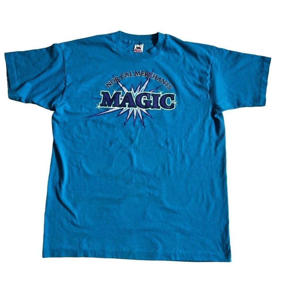 Vintage Fruit of the Loom Crewneck 90s Magic T-shirt single stitch Made in USA